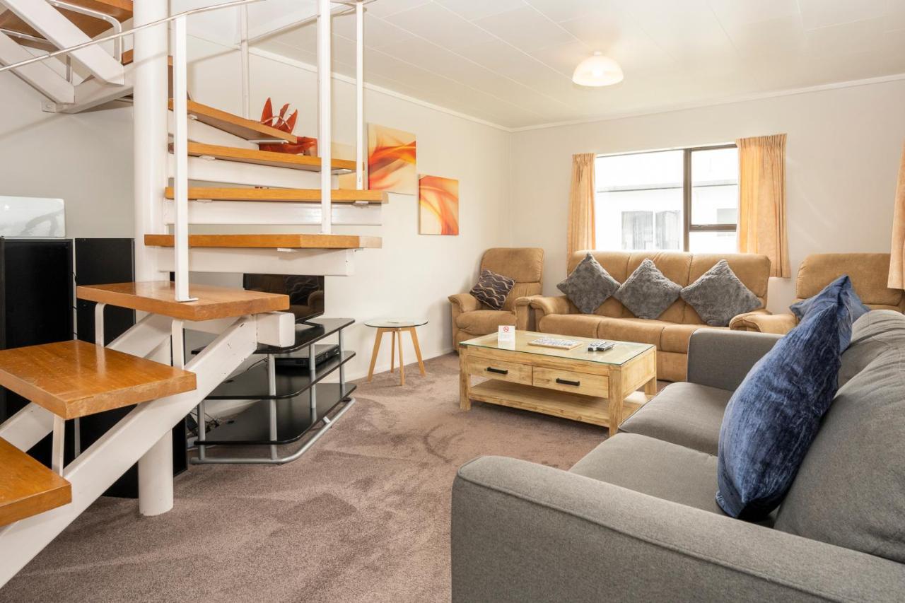 Tudor Park Spacious With Kitchens 1 Minute Walk To Restaurant And Shopping Centre And Hospital Motel Gisborne